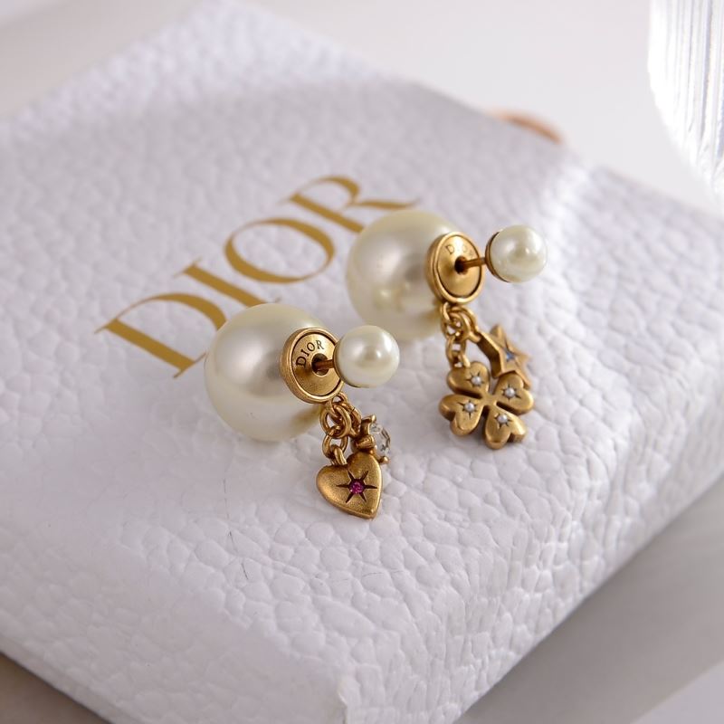 chr1st1an D10r earrings